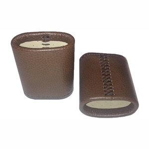 Gobelet à dés en similicuir marron de qualité supérieure, doublure en feutre pour un roulement silencieux, shaker cousu main pour Yahtzee Farkle, accessoires de jeu de table - Product Image 1