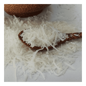 Coco deshidratado en hojuelas hecho con pulpa de coco en rodajas para decoración de postres, repostería y producción de snacks, Vietnam - Product Image 1