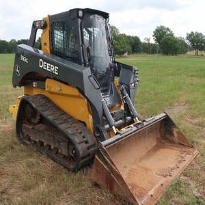 Chargeuse compacte sur chenilles Premium Deere 333G, machine robuste et puissante pour la construction, l'agriculture, l'aménagement paysager et les chantiers rapides - Product Image 2