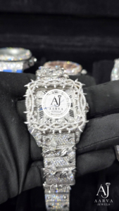 Montre mécanique pour femme avec cadran en cristal, boîtier carré et bracelet en strass, un bijou affirmé - Product Image 4