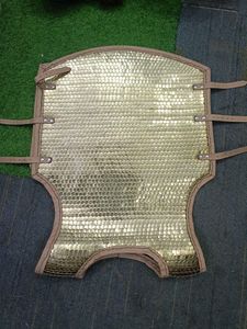 Armadura de Latón de Estilo Artesanal Antiguo, Chapada en Oro, Inspirada en la Armadura Romana, Protección Completa del Pecho para Coleccionistas y Reenactaciones - Product Image 6