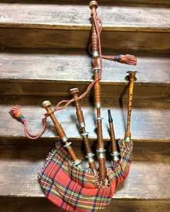 Gaitas de Flandes Eoin Winston Sports Highland, Juego Completo, Gaitas de Práctica de Madera para Adultos, Acabado Pulido, Estuche de Transporte Negro, Modelo - Product Image 2