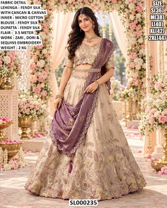Ensemble de luxe en soie Lehenga Choli pour femmes – Disponible en options cousues et non cousues - Product Image 6