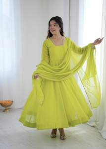 Vestido Anarkali Imperial de Georgette Sintética con Corte Kali y Borde de Encaje Circular de Cinco Metros con Cola Drapeada y Corte Entallado para Mujer - Alta Costura - Product Image 1
