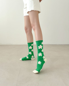 Calzini alla Moda Coreana con Volant e Motivi Floreali in Cotone Pettinato - Product Image 4
