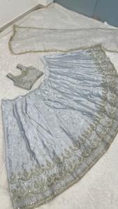 Lehenga Choli en satin gris à paillettes, longueur au sol, tenue traditionnelle indienne pakistanaise, robe de soirée de mariage - Product Image 5