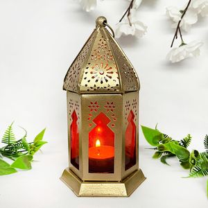 Farol de Vela Estilo Marroquí Único, Color Dorado y Ventana de Vidrio Rojo, Accesorios de Iluminación Decorativos para el Hogar y la Oficina - Product Image 3
