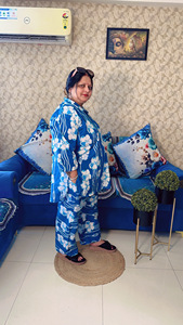 ชุดเซ็ตทำงานผ้าฝ้ายแท้พิมพ์ลายดอกไม้สำหรับผู้หญิง |   กางเกงขาสั้นเหนือเข่า |   ระบายอากาศได้ดี |   กระเป๋าข้างเดียว |   ขนาดต่างๆ - Product Image 2