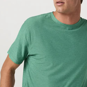 Camiseta para hombre con estampado de menta fresca y personalización en el pecho, ultra suave, informal, estilo urbano, cuello redondo, esencial para el verano. - Product Image 5