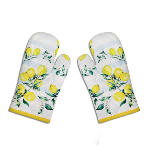 Professional Printed Design Beautiful Color Good Quality Oven Mitten for Oven and Kitchen Use. - Product Image 6