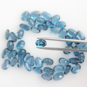 Topacio Azul de Londres Natural, Corte Ovalado, Piedras Sueltas Calibradas de 7x5-8x12mm, Topacio Azul Facetado para Joyería, Venta al Por Mayor - Product Image 4