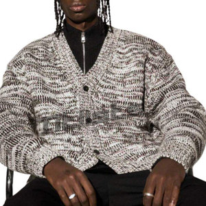 Cardigans confortables pour hommes, en tissu doux et au style décontracté intemporel, conçus pour une tenue en superposition. - Product Image 6