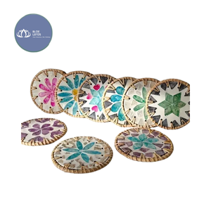 Posavasos de Cerámica y Ratán Hechos a Mano, Sostenibles, con Diseño Floral, DISPONIBLES - Product Image 1