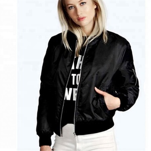Vente en gros de vestes matelassées d'hiver pour femmes RAZERS IMPEX, col montant, fermeture éclair, polyester/coton, doublure en coton, coupe-vent, écologiques - Product Image 5