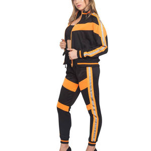 Ensemble de survêtement personnalisé pour femmes avec bande réfléchissante, veste zippée et pantalon de jogging 2 pièces, orange et noir contrasté, vêtements de sport et de fitness - Product Image 2