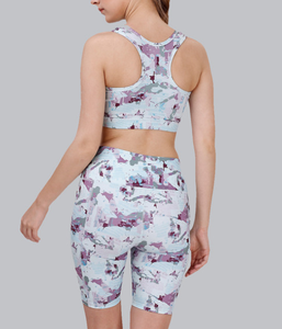Ensemble de yoga et fitness extensible quadridirectionnel pour femme, comprenant un soutien-gorge de sport sans rembourrage à imprimé abstrait sexy et un short froncé aux fesses, tenue de sport active - Product Image 4