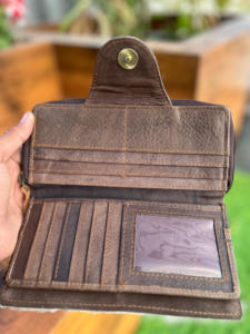 Vrais portefeuilles en cuir de fourrure métallique véritable faits à la main vente chaude multi-usages embrayages de style vintage uniques pour femmes pour des usages quotidiens - Product Image 3