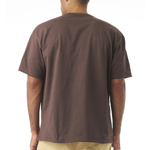 T-shirt à manches courtes marron pour hommes avec motif de crâne et imprimé They Shall Know No Fear, col rond décontracté, coupe régulière - Product Image 6