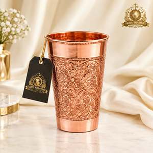 Tasse à eau potable en cuivre pur faite à la main, design floral gravé vintage, vaisselle traditionnelle aux bienfaits ayurvédiques pour la santé - Product Image 1
