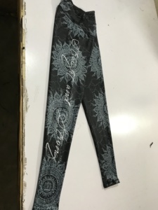 Leggings Deportivos Personalizados para Mujer, Leggings de Gimnasio de Alta Calidad con Cintura Elástica, Ecológicos y Antibacterianos - Product Image 5