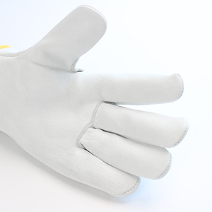 Gants de golf de qualité supérieure, design optimal, respirants, séchage rapide, faciles à porter, anti-rides, très demandés, disponibles en différentes tailles. - Product Image 4