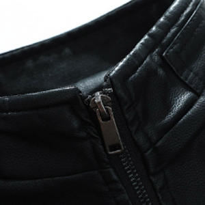 Blouson Biker Asymétrique Homme en Similicuir Noir Personnalisé Col Montant Poches Latérales Zippées Vente en Gros OEM Marque Privée Acheteur USA Nouveau - Product Image 4