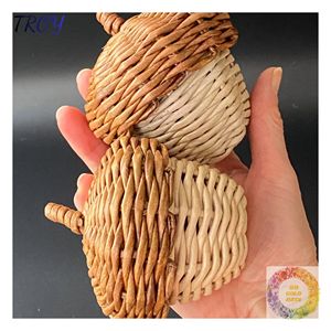 Ornement en rotin tressé en forme de gland, décoration naturelle d'automne pour la décoration de chalet, événements de la récolte, mariages sur le thème de la forêt et guirlandes d'automne - Product Image 4