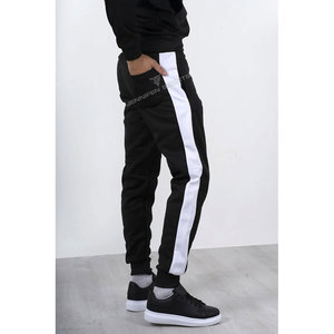 ชุดวอร์มผู้ชายแบบสวมใส่สบาย น้ำหนักเบา ไซส์ใหญ่ พิมพ์ลายโลโก้ตามสั่ง ผ้าฟลีซโพลีเอสเตอร์ 100% ดีไซน์เรียบง่าย เหมาะสำหรับฤดูหนาว - Product Image 4