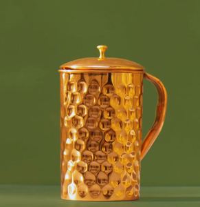 Ensemble de carafes en cuivre pour une présentation élégante des plats de fête, service d'eau, ensemble en métal avec verres, durable, réutilisable, pour la cuisine et la salle à manger. - Product Image 1