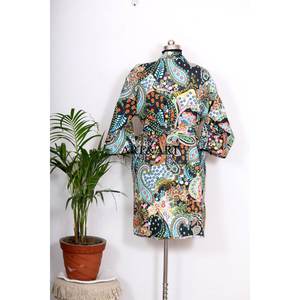 Robe Kimono Unisexe Longue en Soie Kantha et Coton, Style Bohème Élégant, Patchwork Réversible, Faite à la Main, Décontractée, Idéale comme Cadeau Original - Product Image 6