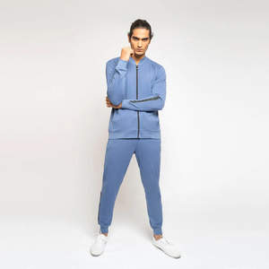 Ensemble de survêtement sportif unisexe surdimensionné pour hommes, logo personnalisé, respirant, grande taille, vêtements décontractés pour la salle de sport et les activités de plein air - Product Image 4