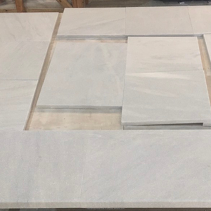 Carreaux de calcaire bleu Bullnose pour bord de piscine sablé fini anti-dérapant tuile piscine face pavés de pierre nuageux extérieur - Product Image 6