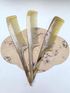 Peine Desenredante de Dientes Anchos Hecho a Mano con Cuerno de Búfalo Natural, Ecológico, Antiestático, Herramienta de Aseo Unisex, Regalo Premium - Product Image 4