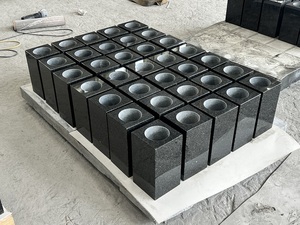 Vases carrés en granit noir <span class=keywords><strong>sud</strong></span>-africain de style slovaque au design moderne pour cimetière et funérailles - Product Image 1