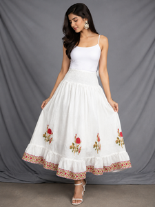 Falda Maxi Blanca Artesanal para Mujer con Motivo Floral, Bajo con Volantes, Cintura Elástica Fruncida, Forro de Algodón, Ropa para Fiestas - Product Image 6