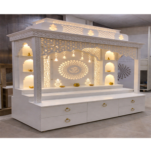 ปรับแต่งหิ้งบูชาสไตล์หินอ่อนคอเรียนสำหรับบ้าน วัดสีขาวทันสมัยพร้อมดีไซน์ออม จัลลีแบบมีไฟส่องหลัง ซื้อชุดบูชาฮินดูร่วมสมัยในสหราชอาณาจักร - Product Image 1