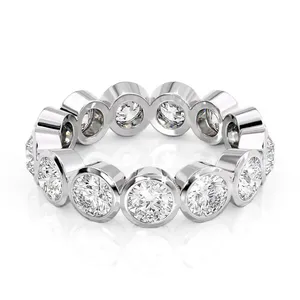 Bague d'éternité Seriquea à sertissage rond avec diamants de laboratoire certifiés IGI - Product Image 1