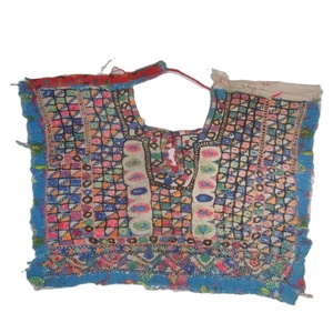Blouse ethnique vintage islamique pour femme Baloch en coton respirant et léger, avec broderie tribale et appliques miroir cousues, idéale pour les fêtes, dernière collection - Product Image 1