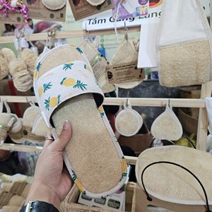 รองเท้าแตะใยบวบขายดีที่สุด เป็นมิตรกับสิ่งแวดล้อม ชุดของขวัญสำหรับขัดเท้า ใช้ในบ้าน สปา นวดผ่อนคลาย ส่งออกโดยตรง - Product Image 4