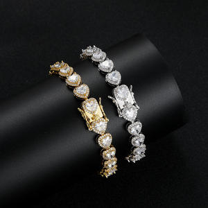 Bracelet religieux en diamants plaqué or 18 carats, design croix, diamants naturels taille brillant ronde couleur G, bijoux unisexe à vendre - Product Image 5