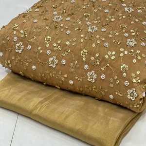 Vente flash : Tissu en soie brodé à la main par des designers, idéal pour les robes de mariée, les robes de soirée et la collection de créateurs, à prix avantageux - Product Image 2