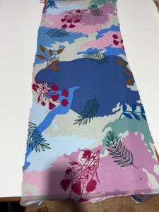 Oferta Especial: Tela Crepé Natural Estampada para Vestidos, Saris y Blusas, Diseño de Moda, Material Suave y Ligero, Precio de Fábrica Disponible - Product Image 3