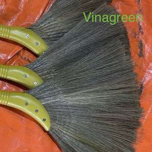 Escoba de hierba natural ecológica, mango de madera duradero, paja suave tradicional, impermeable, para limpieza del hogar, interior y exterior - Product Image 5