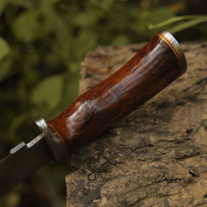 Nouveau couteau Bowie en acier Damas, couteau à lame fixe en acier Damas, couteau de survie et de chasse pour l'extérieur avec manche en bois de rose - Product Image 3