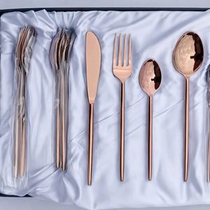 Couverts à finition miroir Couverts en acier inoxydable poli Couverts résistants à la rouille Couverts en acier inoxydable de qualité alimentaire Premium - Product Image 6
