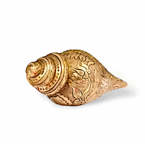 Intricately carved golden brass shankh displaying Lord Vishnu resting posture, ideal for gift, available at wholesale prices. - Product Image 4