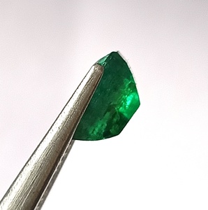 2.15 Carat Natural Zambian Emerald Cut Green Gemstone 6.7x8.7x5.4mm Loose <b>Stone</b> with Color Play/<b>Fire</b> - Product Image 6