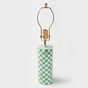 Elegante Lámpara de Mesa con Incrustaciones de Hueso para Proyectos de Interiores de Boutique y Pantalla con Patrón Bohemio para Decoración de Sala de Estar Interior - Product Image 3