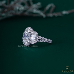 Anillo de compromiso de diamantes de laboratorio de forma ovalada de 9.92 quilates, chapado en oro de 18 quilates sobre plata, con micro pavé, anillo de boda grande para mujer - Product Image 3