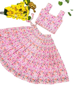 2025 Adorable Kids Lehenga Choli en rosa suave Estampado floral al por mayor-Listo para fiestas Disponible en varios tamaños y formas - Product Image 1